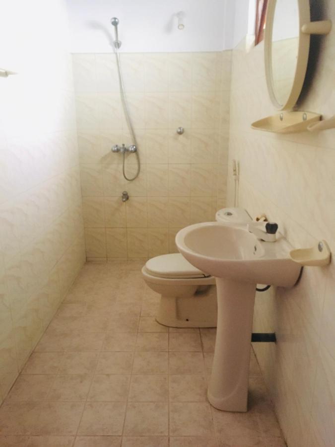 טנגלה Dilena Beach Inn מראה חיצוני תמונה