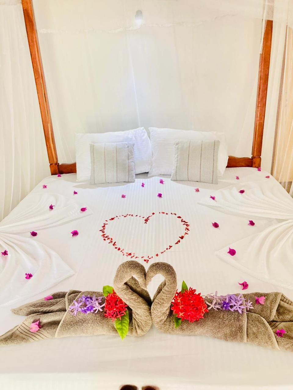 טנגלה Dilena Beach Inn מראה חיצוני תמונה
