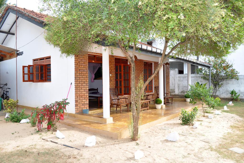 טנגלה Dilena Beach Inn מראה חיצוני תמונה